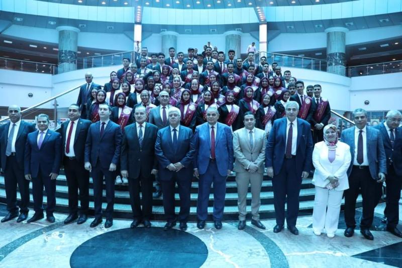 وزير التعليم العالي يتفقد الأعمال التنفيذية بمشروعات جامعة كفر الشيخ