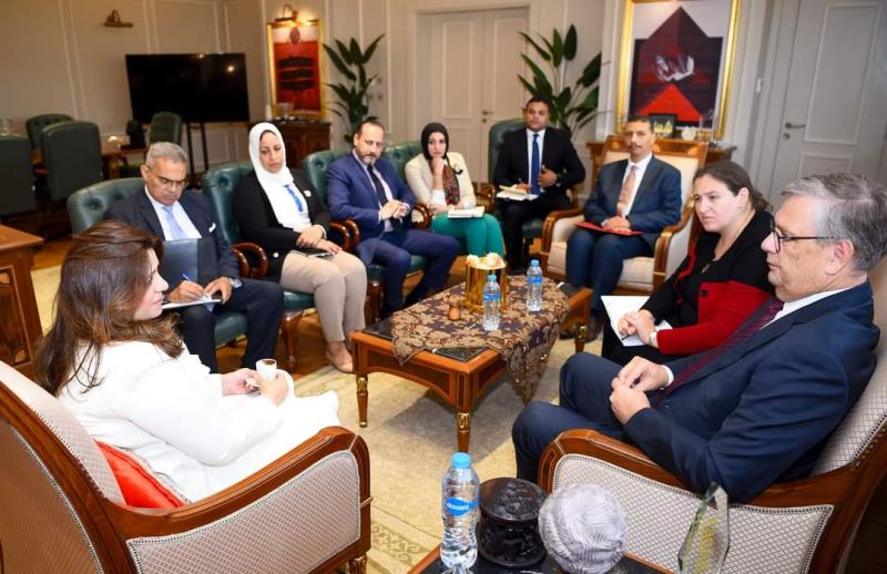 وزيرة الهجرة تستقبل سفير هولندا بالقاهرة لبحث التعاون في تدشين المركز المصري الهولندي للهجرة