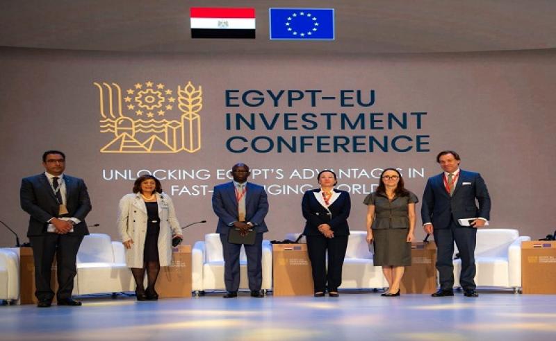 وزيرة البيئة: فرص واعدة لاستثمارات القطاع الخاص في الانتقال الأخضر العادل بمصر