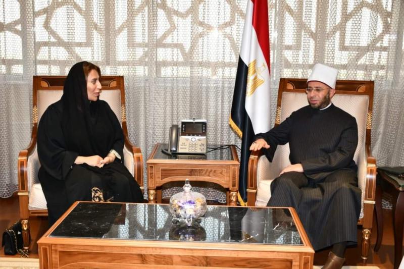 وزير الأوقاف يستقبل سفيرة الإمارات بالقاهرة ويستعرضان الفرص المتاحة وآفاق التعاون المشترك