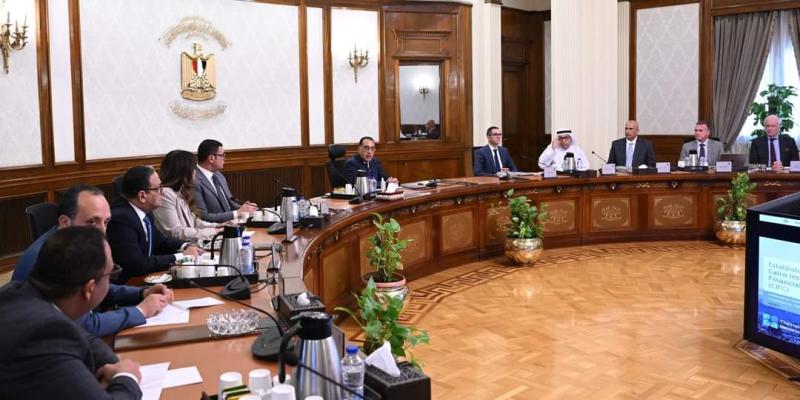 رئيس الوزراء يستعرض مع أحد التحالفات العالمية مقترح إدارة مركز القاهرة الدولي المالي بالعاصمة الإدارية