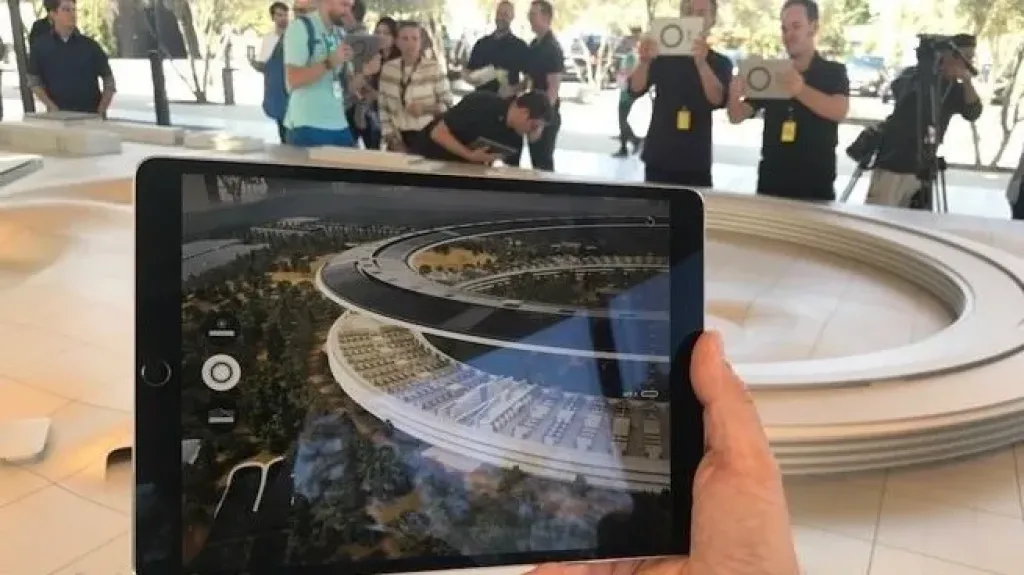 XR Portal™ ( الماكيت الذكي )