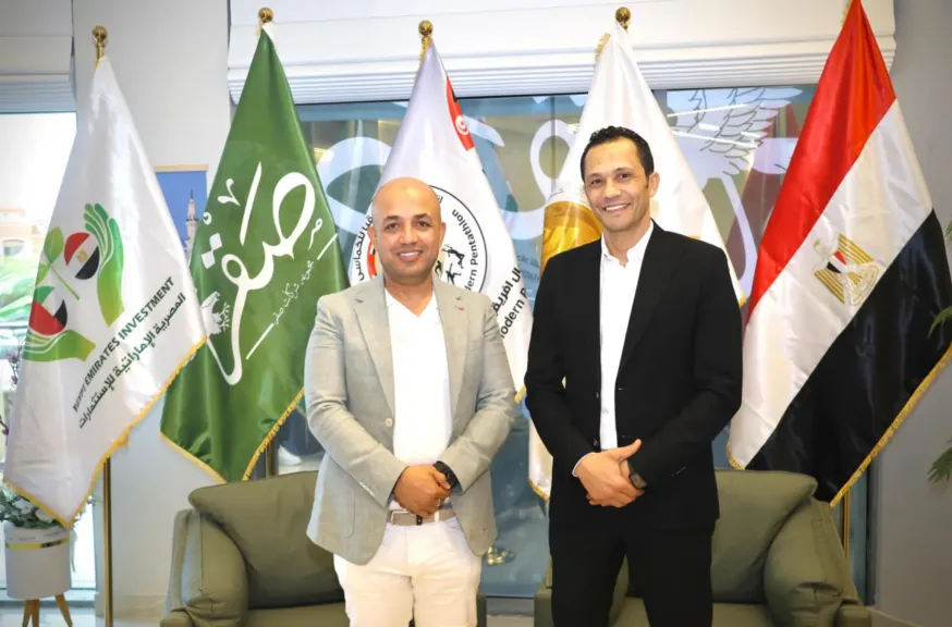 المصرية الإماراتية تتعاقد مع عبد الحليم علي وحبيب لدعم دورها في اكتشاف المواهب الرياضية