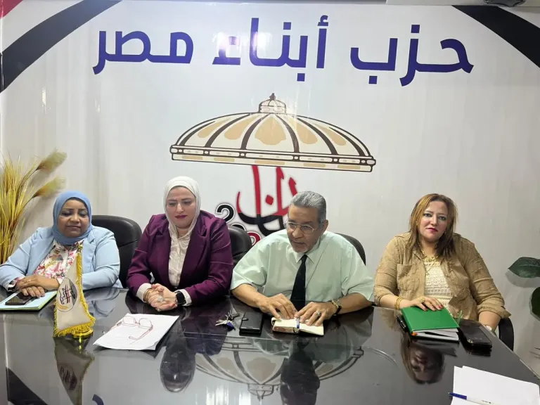 انطلاق أولى محاضرات الدورة التدريبية “التمكين السياسي للمرأة: من المشاركة إلى صناعة القرار”