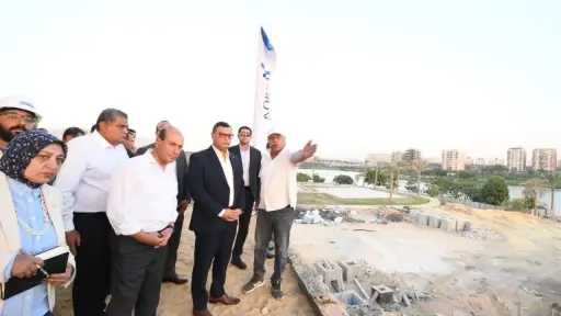 وزير الإسكان يزور حدائق «تلال الفسطاط».. «صور»