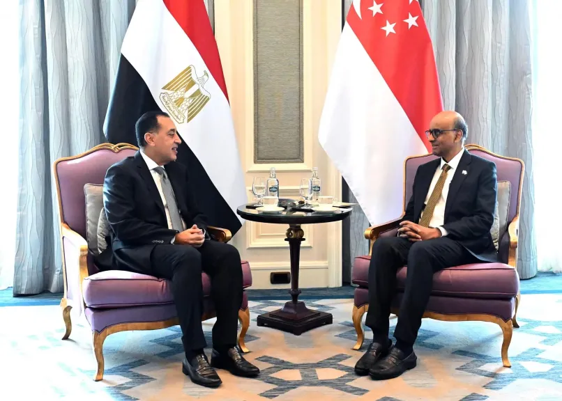 رئيس سنغافورة يستقبل رئيس الوزراء