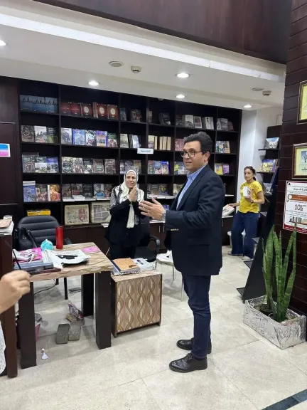وزير الثقافة يتفقد مكتبة «شريف» التابعة للهيئة المصرية العامة للكتاب