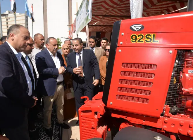 محافظ أسيوط يفتتح المعرض الزراعي الشامل بالتعاون مع الشركة المصرية للتنمية الزراعية والريفية محافظ أسيوط يفتتح المعرض الزراعي الشامل بالتعاون مع الشركة المصرية للتنمية الزراعية والريفية