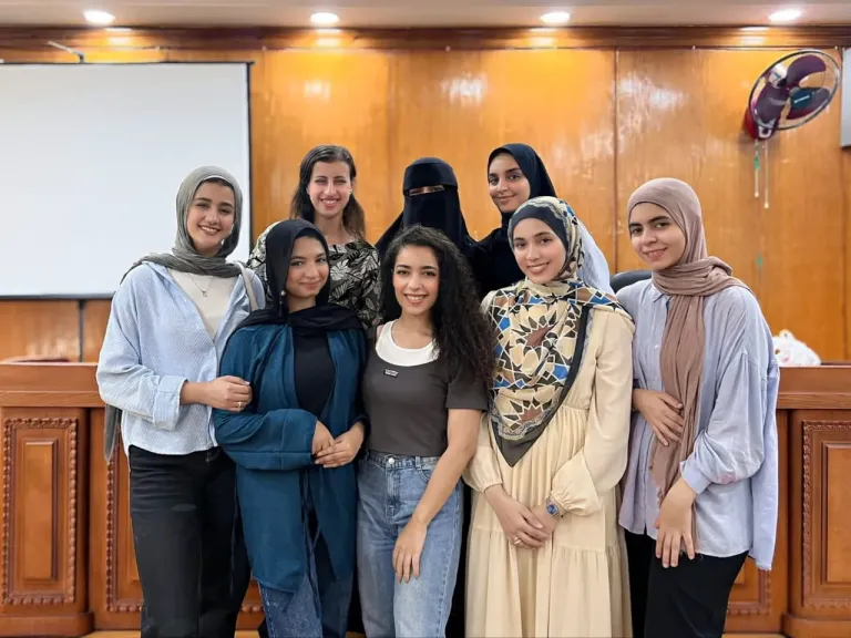 «كوزموبوليتان».. مشروع تخرج طلاب الإعلام بجامعة السويس 2026