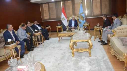 محافظ الغربية يلتقي المدير التنفيذي للشركة المصرية للتنمية الزراعية لدعم المزارعين