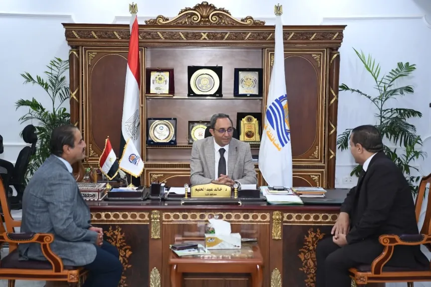 محافظ قنا يلتقي «الأبجيجي» لبحث دعم المزارعين بالميكنة والأسمدة وفتح منافذ جديدة