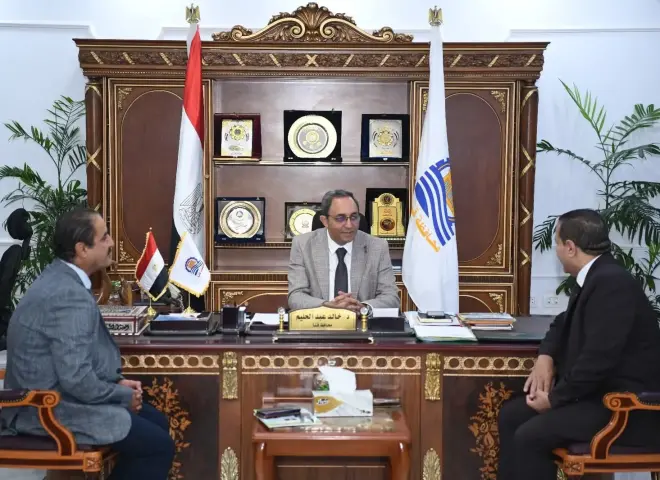 محافظ قنا يلتقي «الأبجيجي» لبحث دعم المزارعين بالميكنة والأسمدة وفتح منافذ جديدة