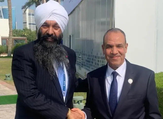 وزير الخارجية يلتقي وزير الدولة الكندي للتنمية الدولية على هامش منتدى الدوحة