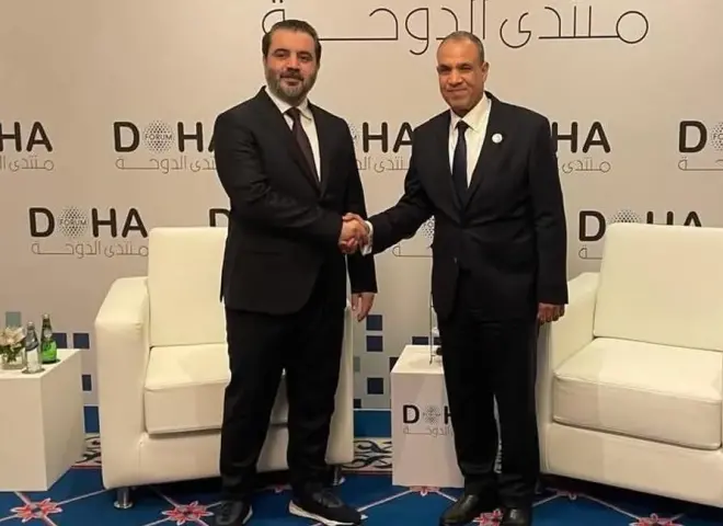 وزير الخارجية يلتقي نظيره السوري على هامش أعمال منتدى الدوحة