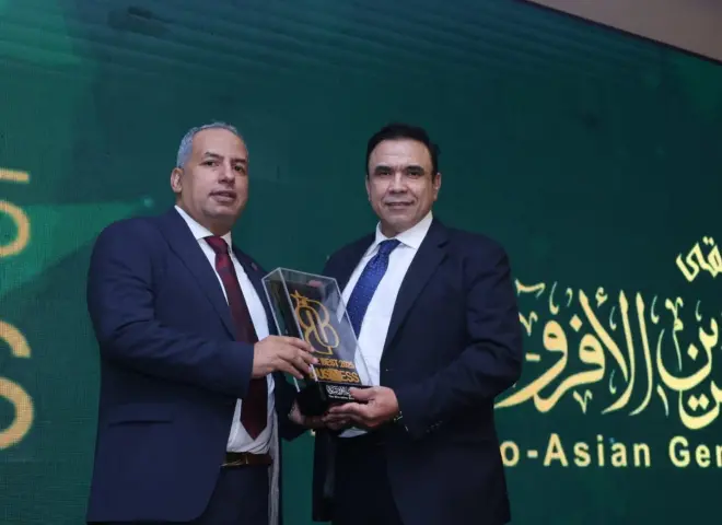 تكريم المهندس مدحت بركات وقيادات الدولة خلال ختام ملتقى اتحاد المستثمرين الأفرو-آسيوي وحفل The Best in Business 2025