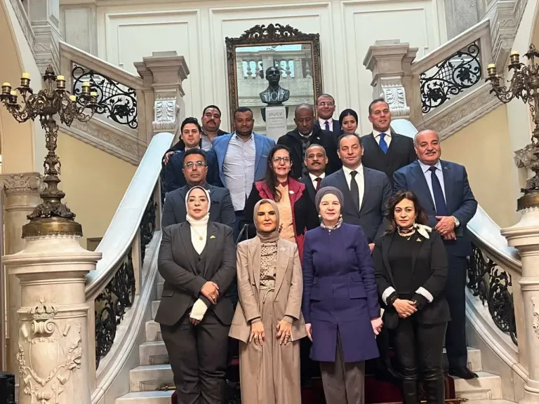 نيفين فارس تشارك في زيارة رسمية لقصر التحرير ضمن جهود الحفاظ على التراث