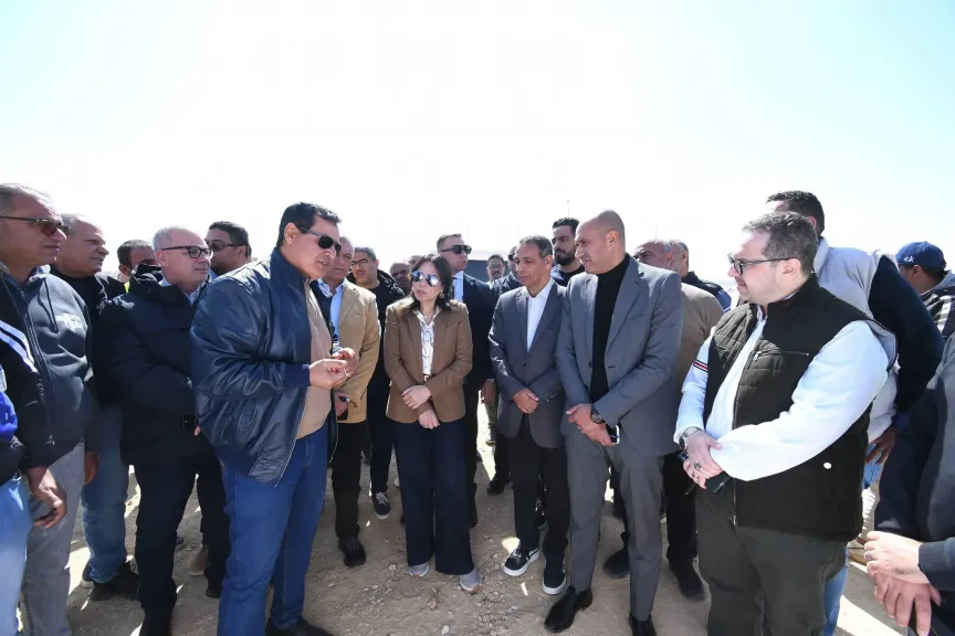 وزيرة الإسكان تتفقد منطقة الرابية بمدينة الشروق لمتابعة الموقف التنفيذي لأعمال المرافق