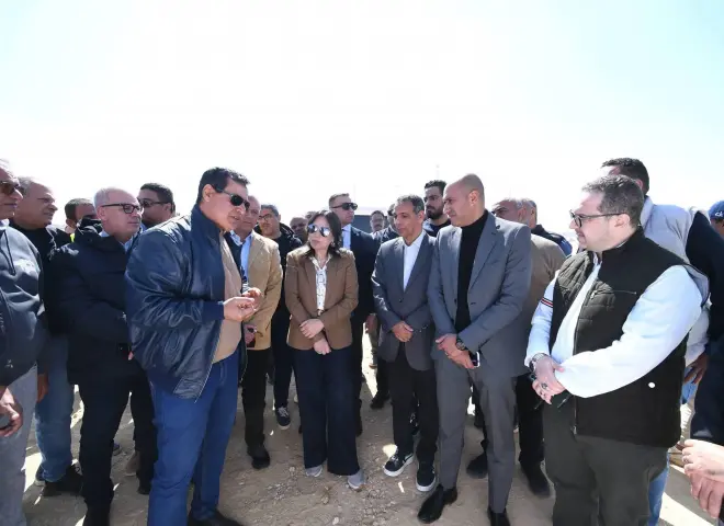 وزيرة الإسكان تتفقد منطقة الرابية بمدينة الشروق لمتابعة الموقف التنفيذي لأعمال المرافق