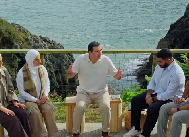 عمرو خالد: سورة الزلزلة.. مشاهد مهيبة ليوم القيامة توقظ قلبك الغافل وأسرار النجاة