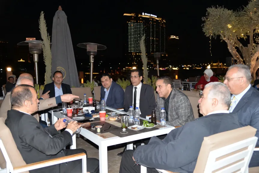 «المصرية للتنمية الزراعية والريفية» تجمع قياداتها والعاملين على مائدة إفطار رمضاني