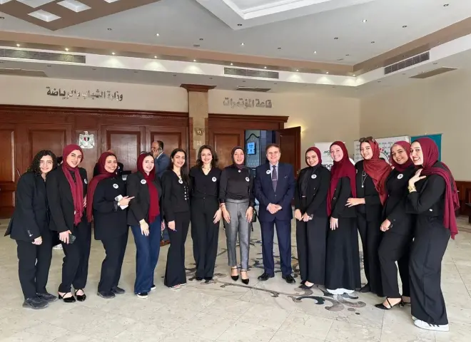 منتدى العلاقات العامة يكرم الأمين العام لرابطة الجامعات الإسلامية تقديرًا لمسيرته العلمية الرائدة