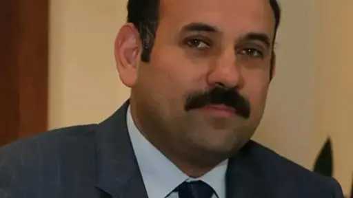 بعد رحلة في سماء الوطن.. بهاء الغانم يقود معركة التنمية على الأرض