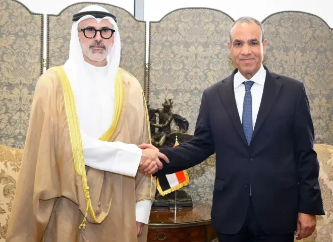 وزيرا خارجية مصر والكويت يعقدان مشاورات سياسية في القاهرة ويؤكدان عمق العلاقات الأخوية بين البلدين الشقيقين