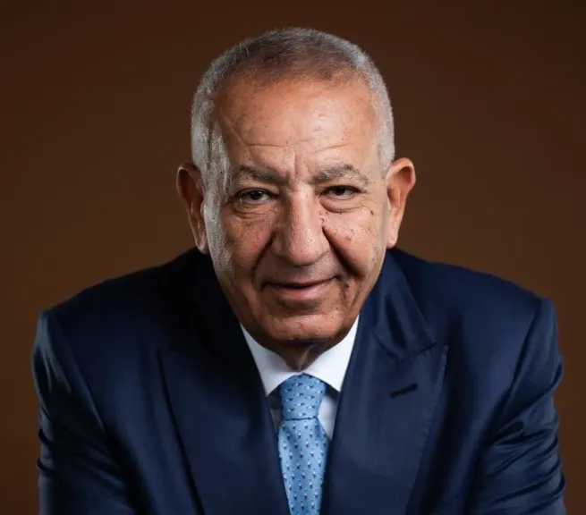 كامل أبو علي