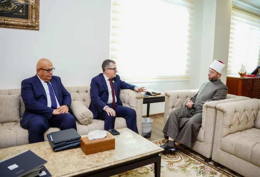 وزيرا الأوقاف والتخطيط يبحثان تعزيز التعاون المشترك لدعم جهود التنمية