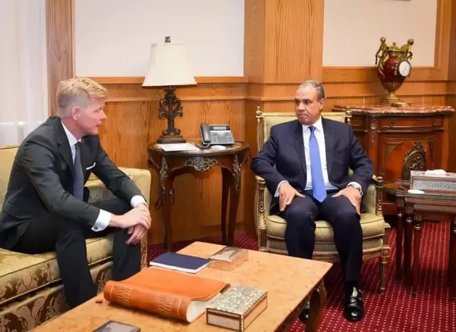 وزير الخارجية يبحث مع المبعوث الخاص للأمين العام للأمم المتحدة لليمن آخر تطورات الأوضاع