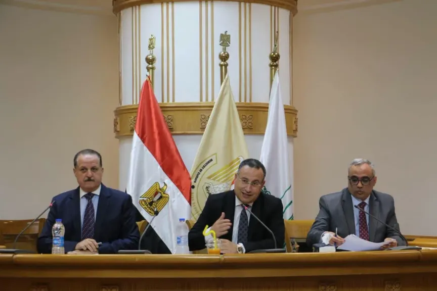 وزير التعليم العالي يترأس اجتماع اللجنة العليا للمهرجانات بتشكيله الجديد