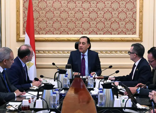 رئيس الوزراء يستعرض محاور الشق الاقتصادي لجلسات المنتدى وبرنامج التحول الاقتصادي الوطني