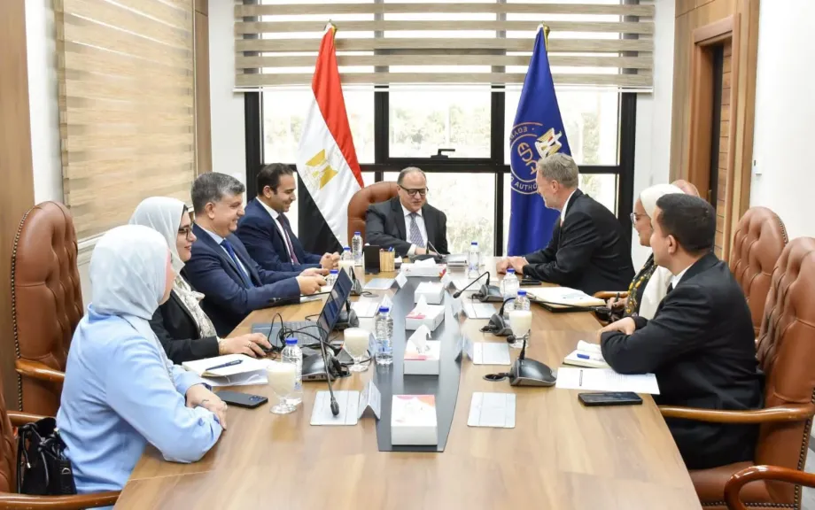 رئيس هيئة الدواء يبحث مع «إيست فارما» تعزيز الاستثمارات