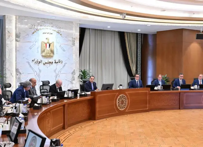 رئيس الوزراء يترأس اجتماع اللجنة المركزية لإدارة الأزمات